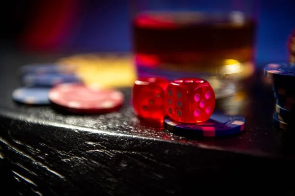 MSC table interface showing betting layout, live dealer feed, and chat window